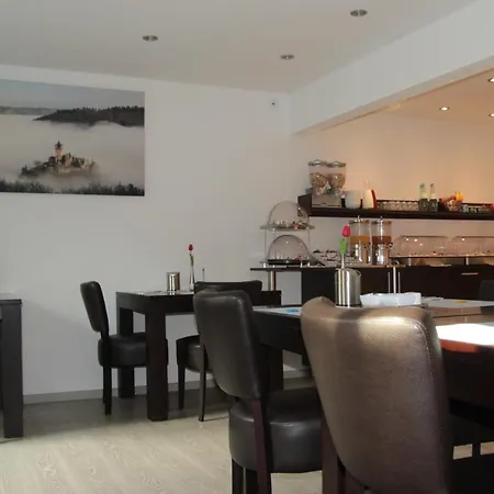 Am Markt Otel 3*